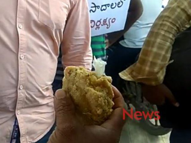 శ్రీవారి ప్రసాదంలో ప్లాస్టిక్ కవర్ కలకలం..!