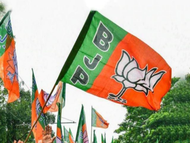కర్ణాటక ఉపఎన్నిక ఫలితాల్లో బీజేపీ బోణీ