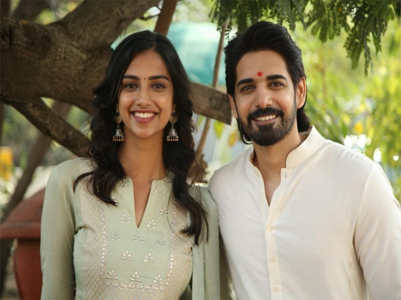 సుశాంత్.. ఇచ్చట వాహనములు నిలుపరాదు ! సుశాంత్.. ఇచ్చట వాహనములు నిలుపరాదు !
