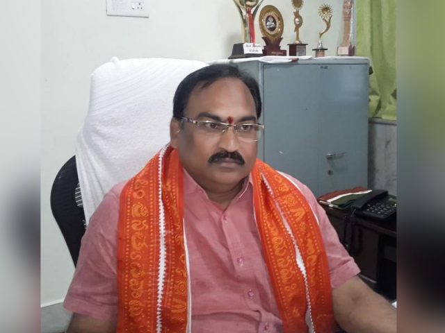 ఈవో సురేష్బాబు నియామకం రద్దు చేయండి.. హైకోర్టు ఆదేశాలు..