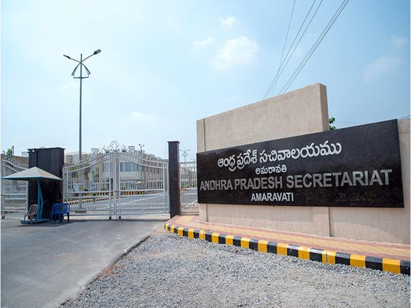 ప్రభుత్వ నిర్ణయాన్ని సవాల్ చేస్తూ హై కోర్టులో పిటిషన్ వేసిన రైతులు ప్రభుత్వ నిర్ణయాన్ని సవాల్ చేస్తూ హై కోర్టులో పిటిషన్ వేసిన రైతులు