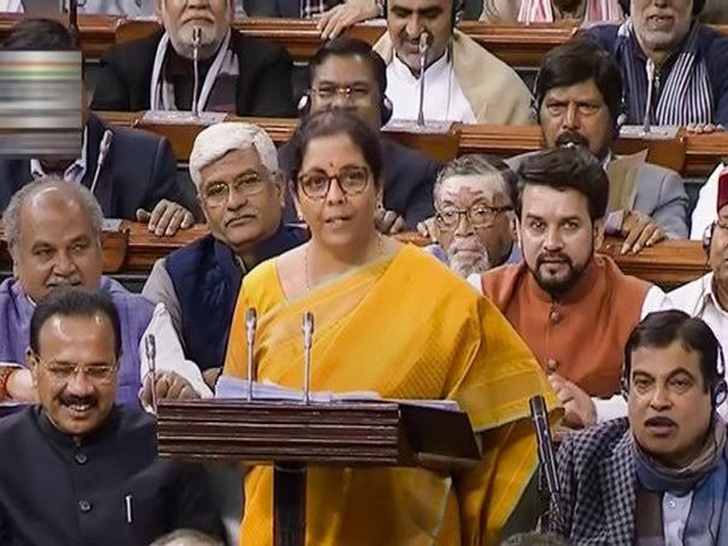 కేంద్ర బడ్జెట్లో రవాణా రంగానికి పెద్దపీట కేంద్ర బడ్జెట్లో రవాణా రంగానికి పెద్దపీట