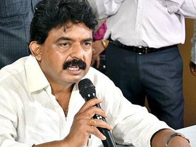 26 లక్షల మంది పేదలకు ఇళ్ల స్థలాలు పంపిణీ: మంత్రి నాని 26 లక్షల మంది పేదలకు ఇళ్ల స్థలాలు పంపిణీ: మంత్రి నాని