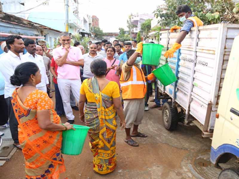 దటీజ్ హరీష్రావ్!.. ఏం చేశాడంటే? దటీజ్ హరీష్రావ్!.. ఏం చేశాడంటే?