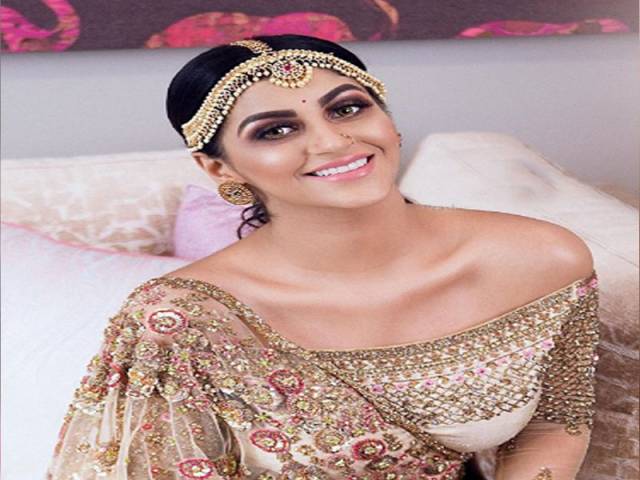 యశికా ఆనంద్ లేటెస్ట్ ఫోటోలు